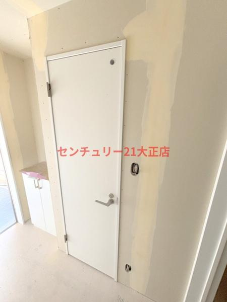 アート大正の玄関
