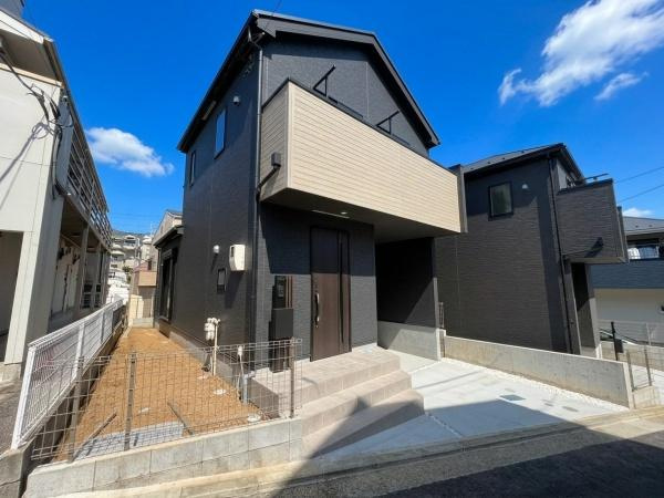 横浜市神奈川区神大寺１丁目の新築一戸建の外観