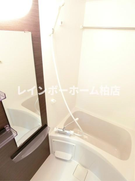 仲介手数料（賃料の1.10ヵ月）の50％OFF対象物件！の浴室|きれいなお風呂です
