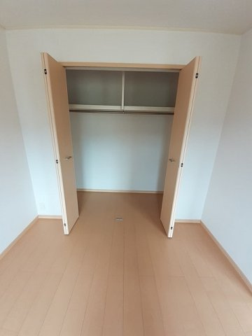 ストロベリー・Ｇ　弐番館の収納