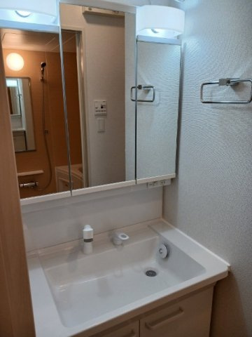 ＰＬＡＩＮｃｅｒｉｓｉｅｒ　Ａの洗面所