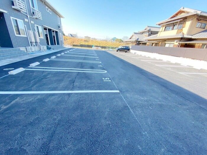 D-ROOMニシキの駐車場