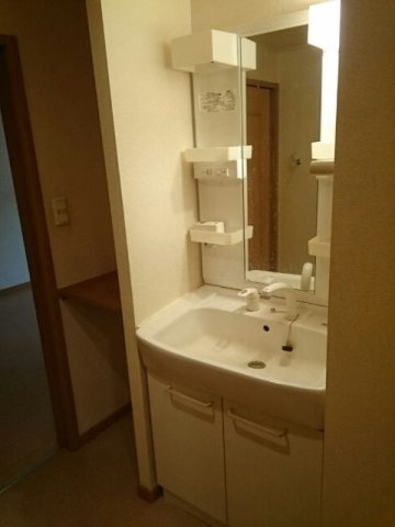 フトゥーロの洗面所