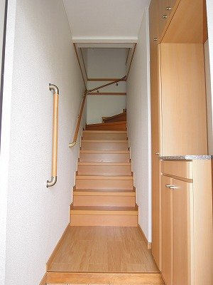 むくのき荘の玄関