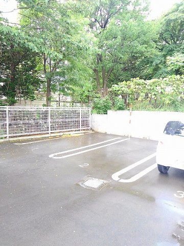 Ｓｕｎｌｉｔ手稲駅前の駐車場