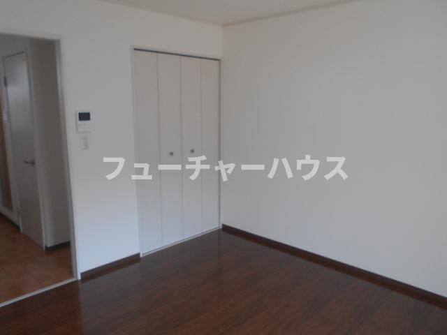 ルネサンス見川の内装|居間です