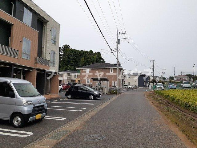 フレシールの駐車場