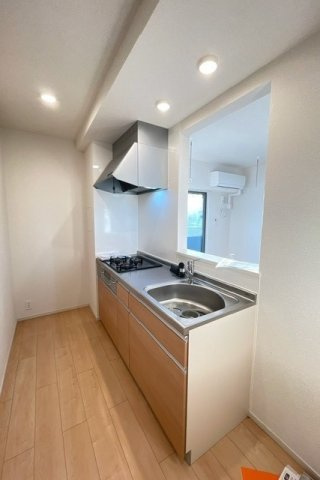 クリスタルメゾン　しらかばのキッチン
