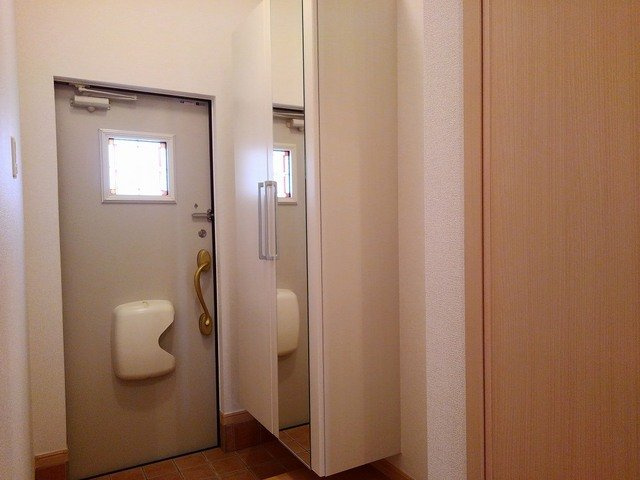 インノバーレＡの玄関