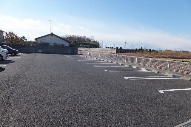 ウィンヒルズＤの駐車場