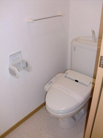 ウィンヒルズＤのトイレ