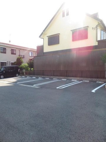 スプレンデール　Ⅰの駐車場