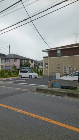 ヴェルテブラの駐車場