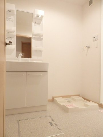 アルバーダの洗面所|明るい洗面所です