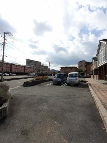 グランコートＹＳの駐車場|駐車場があります