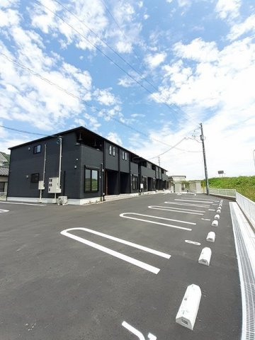 スカイリバー　Ａ棟の駐車場|駐車場完備です