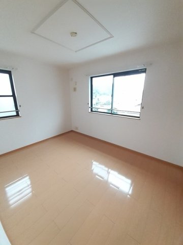 ルミナリエ　請石の内装|おしゃれな内装です