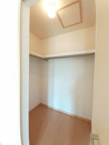 若葉Ｂの収納|ちょっとした収納スペースも充実しています