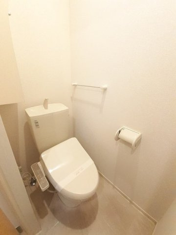 フィオーレのトイレ|コンパクトで使いやすいトイレです