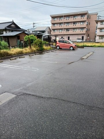 ユニベールＢの駐車場|駐車場があります