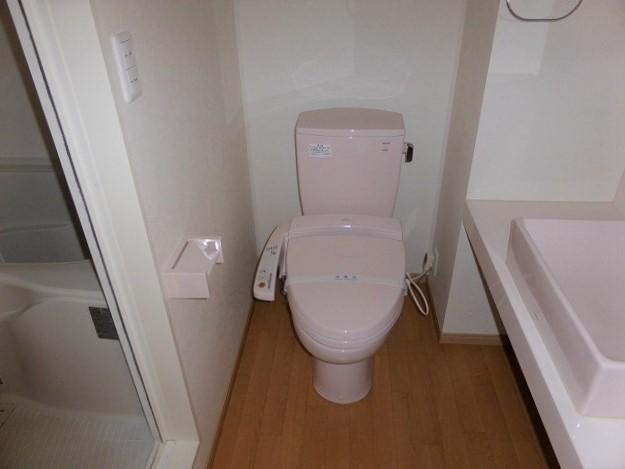 Ｅ-ＭＡⅡのトイレ|落ち着いた色調のトイレです