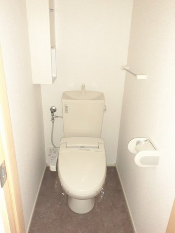 オルテンシアⅠのトイレ|ゆったりとした空間のトイレです