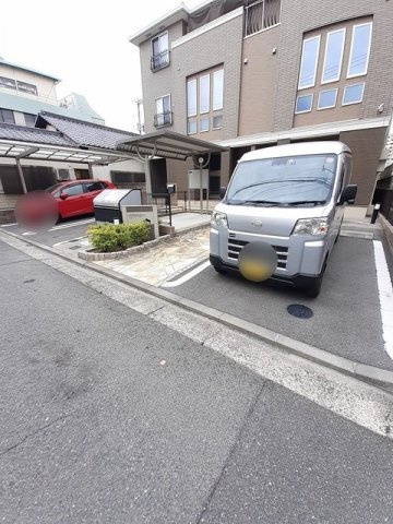 プロローグの駐車場|駐車スペースもあります
