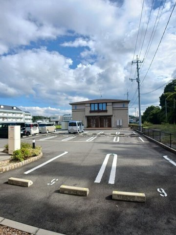 メゾン　ラルジュ　Ⅰの駐車場|駐車場に車を止められます