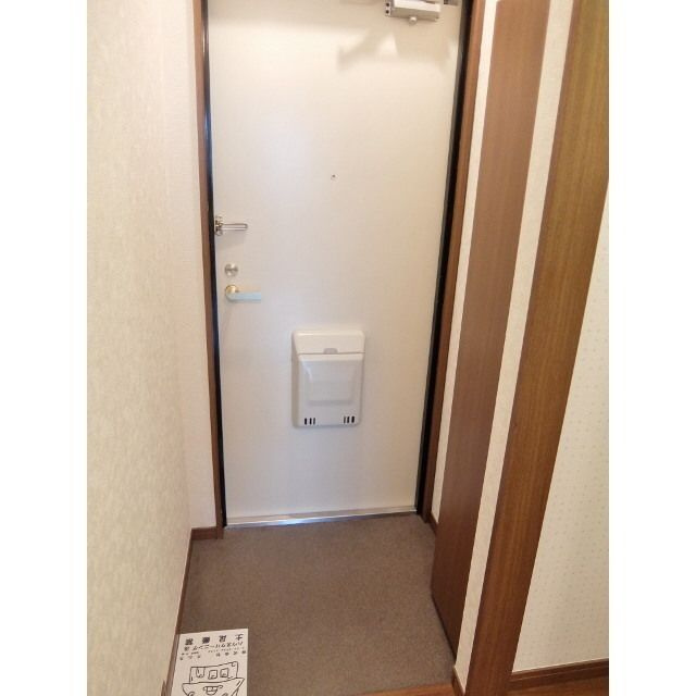 アンプルール フェール アミーⅡの玄関