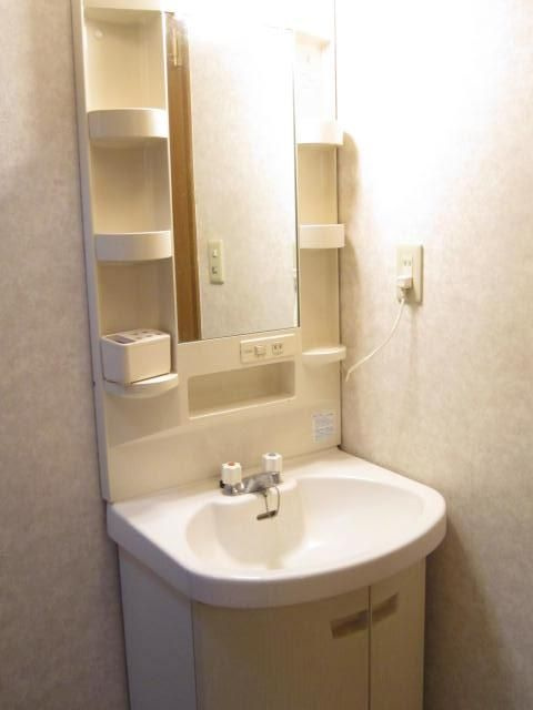 ＳＴＵＤＩＯ　ＵＷＡの独立洗面台