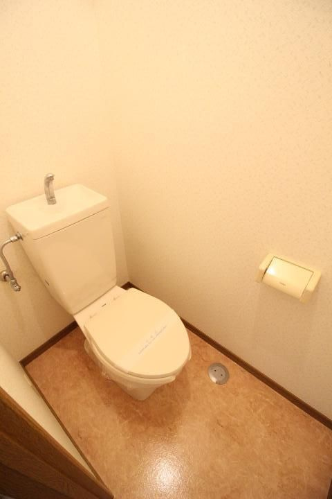 ＳＴＵＤＩＯ　ＵＷＡのトイレ
