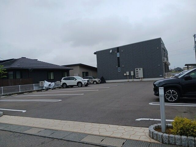 セレーノ　Ⅰの駐車場