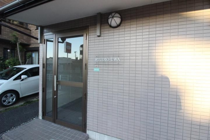 ＳＴＵＤＩＯ　ＵＷＡのエントランス