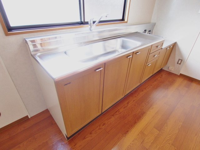 ジュネス A棟のキッチン