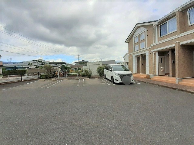 きららの駐車場|駐車スペースもあります