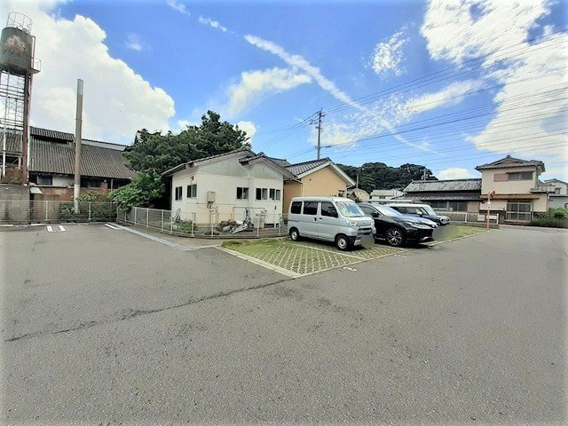 レジナス和多田Ⅰの駐車場|カースペースがあります