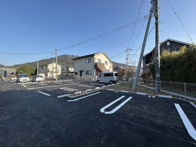 ホーリープレイス唐津　Ⅰの駐車場|駐車場完備です