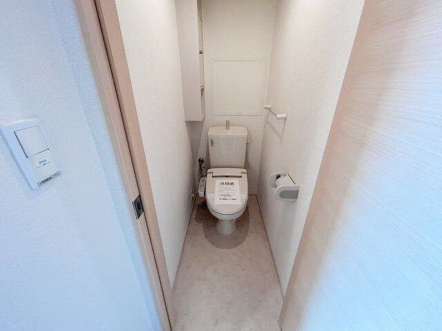 ドゥ　ボヌールのトイレ|落ち着いた色調のトイレです