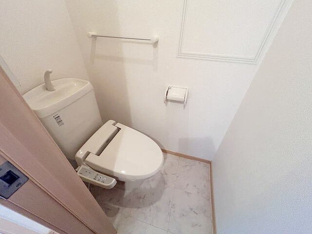 ジュネス２番館のトイレ|シンプルで使いやすいトイレです
