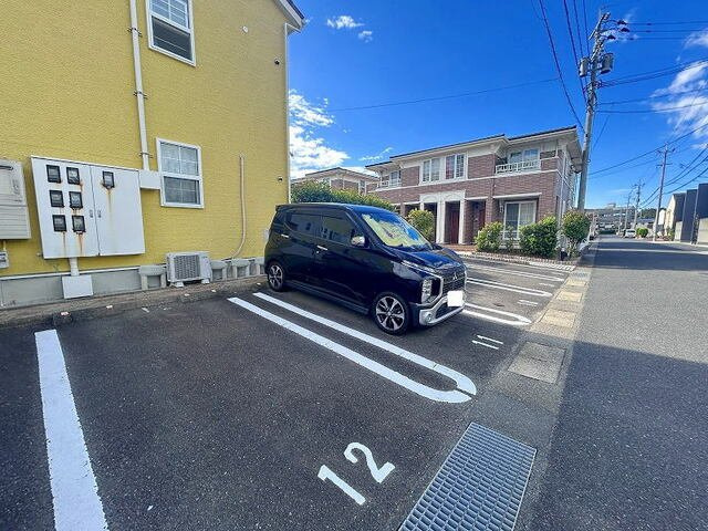 ムーンリバーＣの駐車場|駐車場です