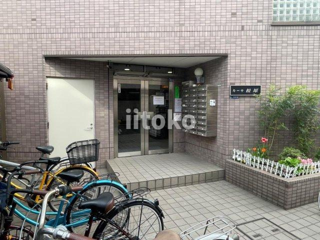 カーサ松原のエントランス