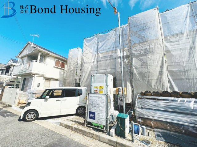 駐車2台　長期優良住宅　玉津町高津橋　１号棟　新築戸建の前面道路含む現地写真