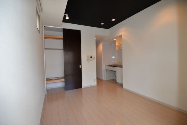 ライラックロッコーの居間・リビング