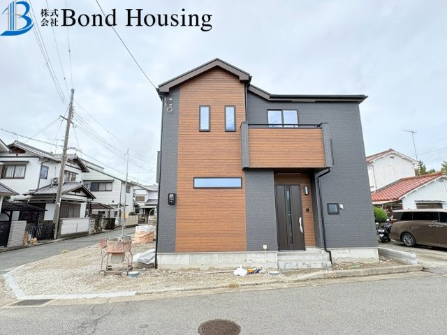 南東角地　駐車2台　長期優良　玉津町高津橋　2号棟　新築戸建の外観