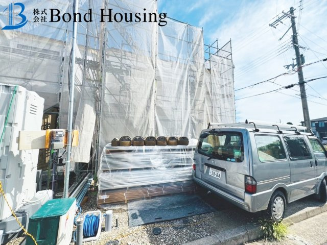 南東角地　駐車2台　長期優良　玉津町高津橋　2号棟　新築戸建の前面道路含む現地写真