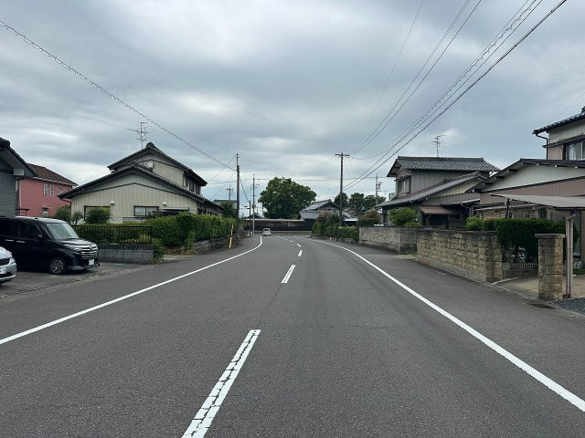 土地　堀津町前谷の前面道路含む現地写真