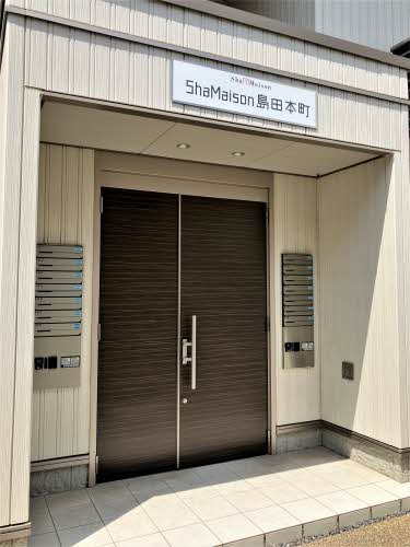 シャーメゾン島田本町のエントランス
