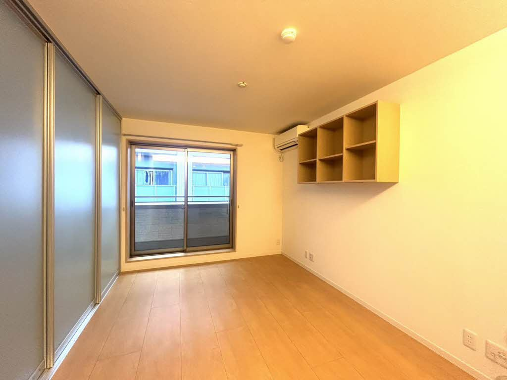 ベレオ西川の洋室