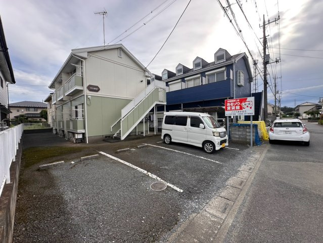 ハウスあすなろの駐車場|駐車場があります