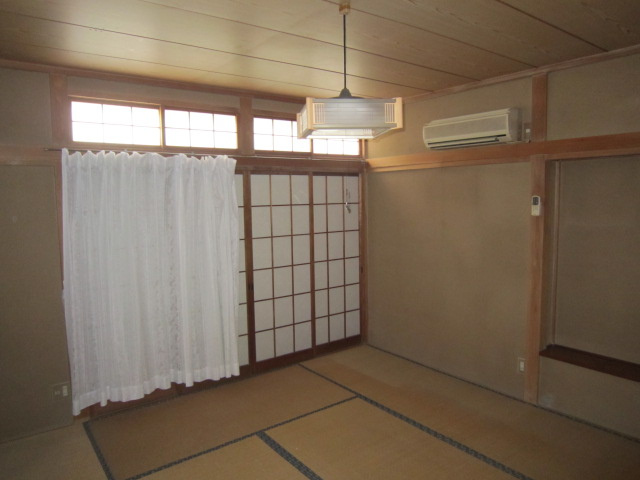 鴻巣南貸家の和室